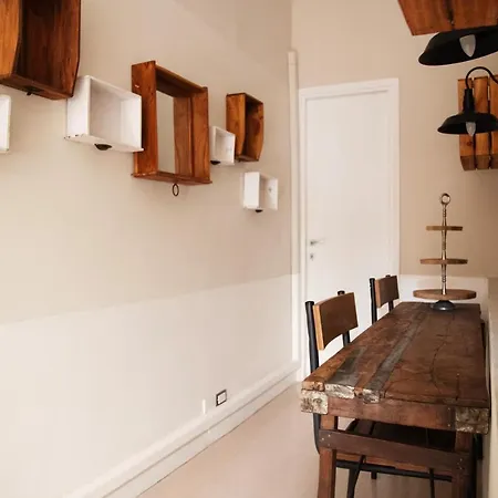 Casa E Per Vacanze Fienaroli 36 Apartment *